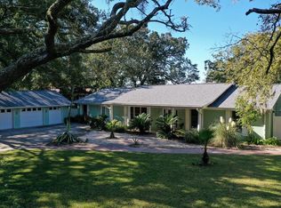 55 S Bayshore Dr, Eastpoint, FL 32328