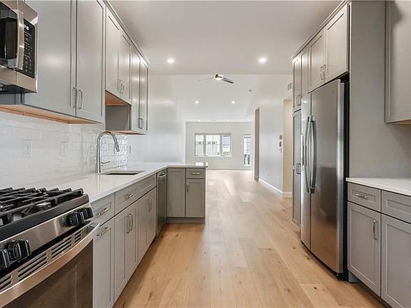 4th image of 3 W Valley Cir