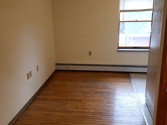 2nd image of 123 W Nittany Ave