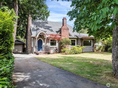 11048 23rd Avenue NE, Seattle, WA, 98125