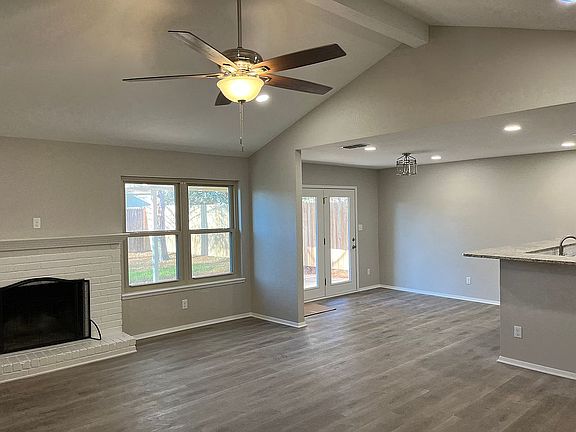 2nd image of 4934 Oaklawn Ct