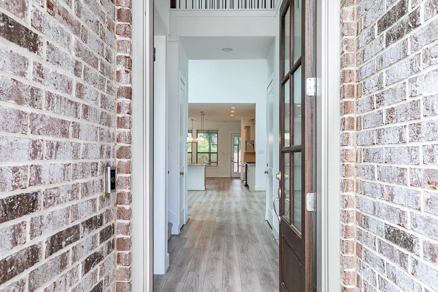 4 bed, 3.0 bath, 2761 sqft, $3,900 — Photo 4