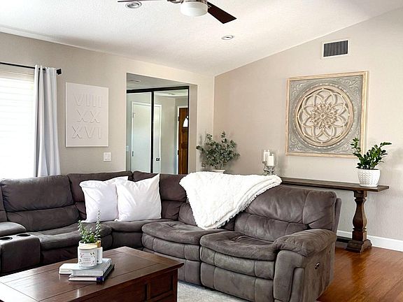 4th image of 6039 Foothill Glen Dr