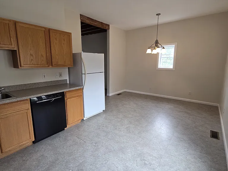 1-18 Willow Way #7 — Photo 2
