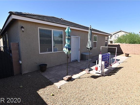 3rd image of 180 Cow Cove Ave