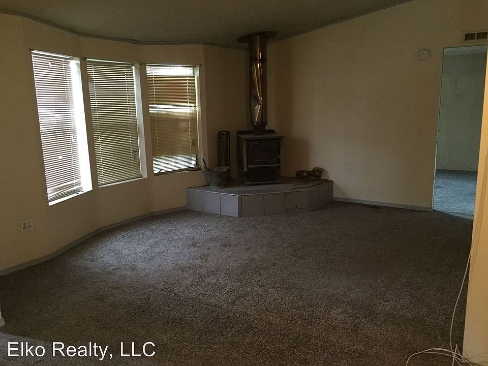 2nd image of 335 Rustic Dr