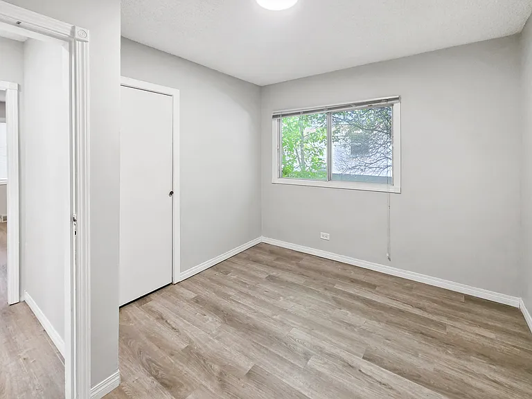 424 32nd Ave NW — Photo 16