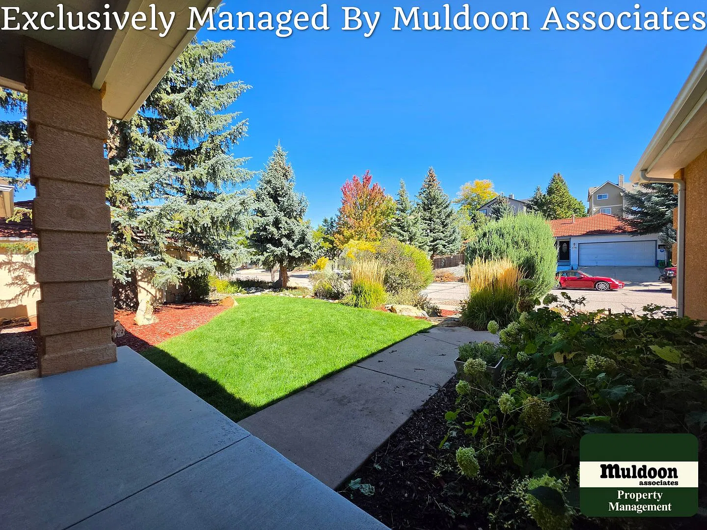 Luxury Ranch Living with Mountain Views, Deck & Finished Basement — Photo 2