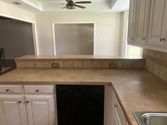 5th image of 1122 Kensington Ct