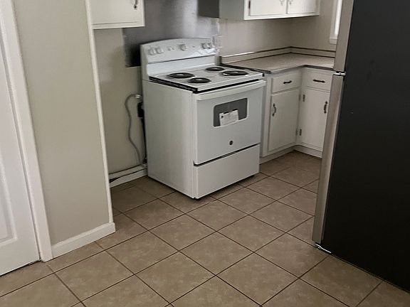 4th image of 1320 Nile St