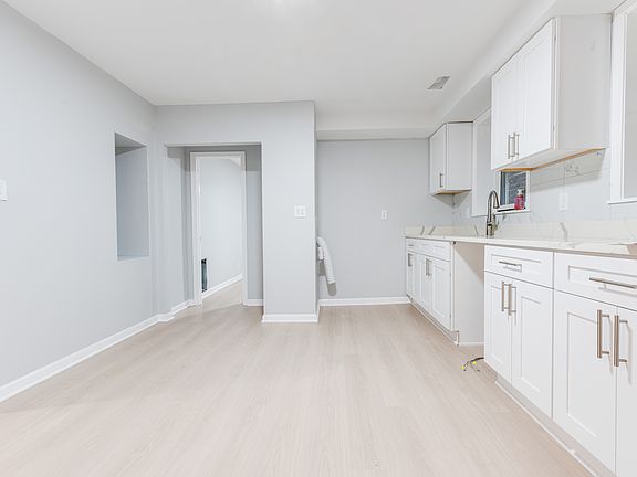 4th image of 2625 S Union Ave #2R