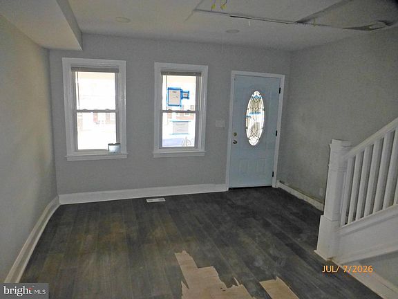 2nd image of 4022 Cranston Ave