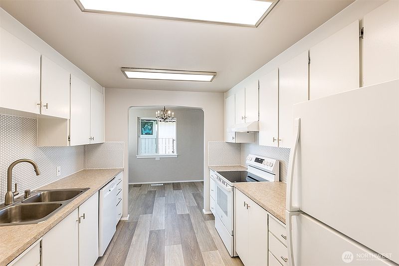 5th image of 319 N Dunlap Street