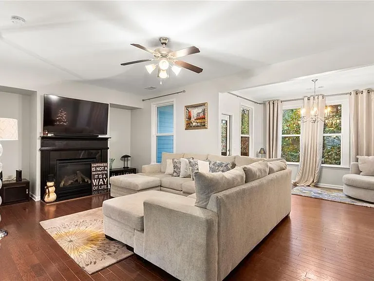 4324 Laurel Creek Ct SE — Photo 11