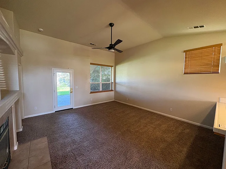 1422 E Mesa Ct — Photo 16