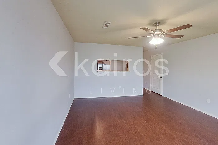 3 bed, 2.0 bath, 1163 sqft, $1,345 — Photo 3