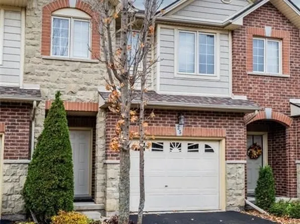 25 Liddycoat Ln, Hamilton, ON L9G 0A7