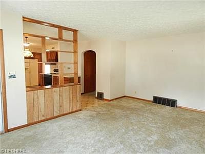 3rd image of 1431 Haynes Ave