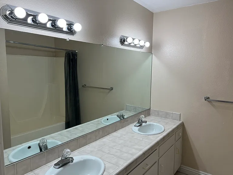 14985 Genesee Rd — Photo 36