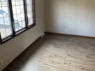 2011-2009 53rd St, Moline, IL 61265