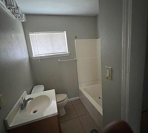5th image of 4501 Mirabeau Ave