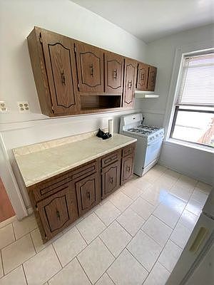 3rd image of 21-46 29th St #B3