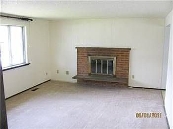 4th image of 14519 Portland Ave SW