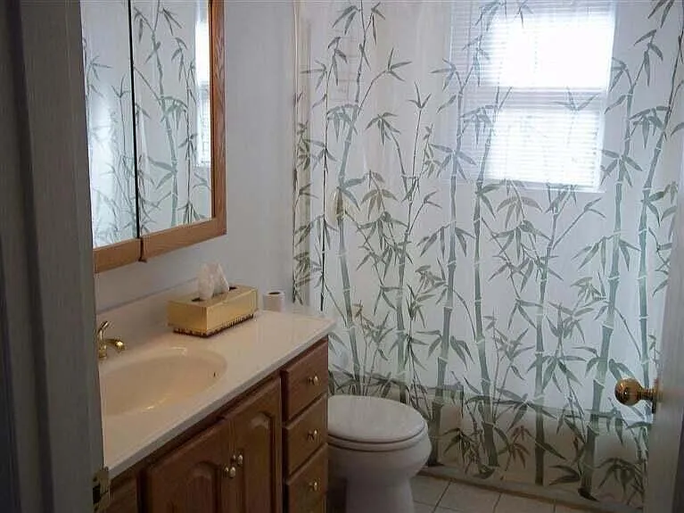341 Hollyhill Dr — Photo 6