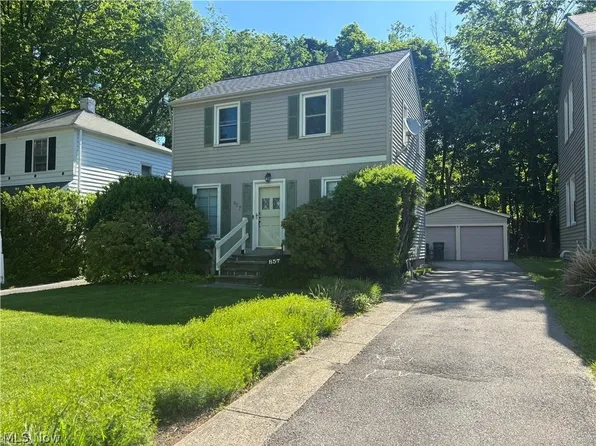 857 Quarry Dr, Cleveland Heights, OH 44121