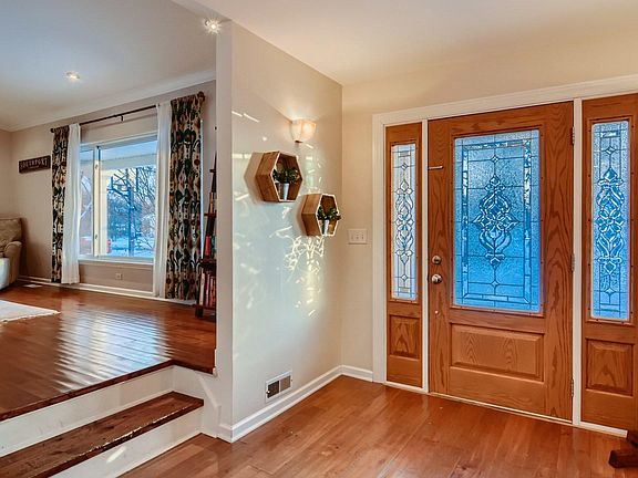 3rd image of 84 W Garden Ave