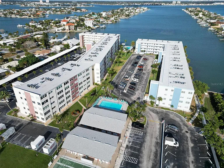 5575 Gulf Blvd #0 — Photo 3