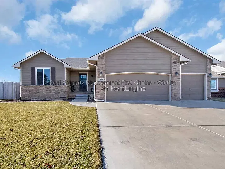 1548 W Hickory St — Photo 1