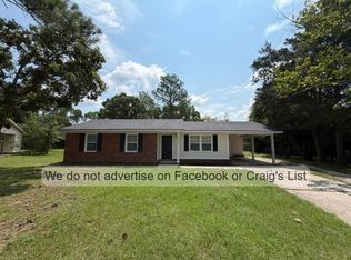 5947 Spinner Rd, Hope Mills, NC 28348