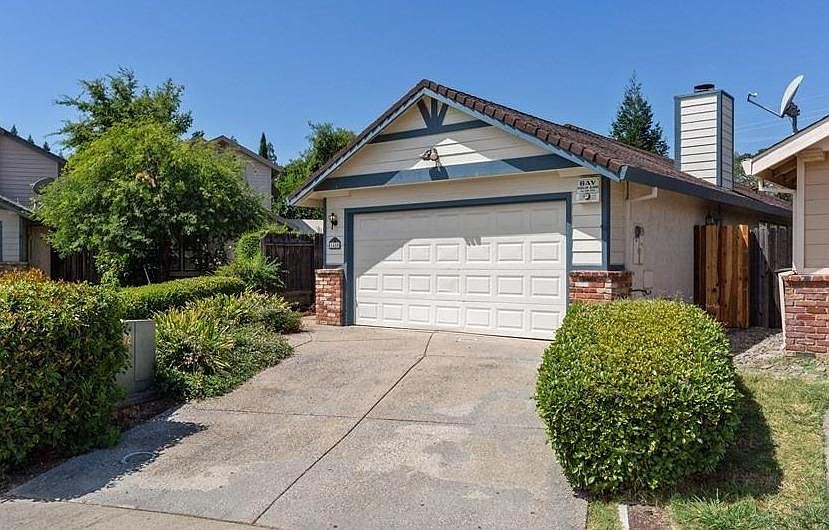 1st image of 1480 W Hidalgo Cir