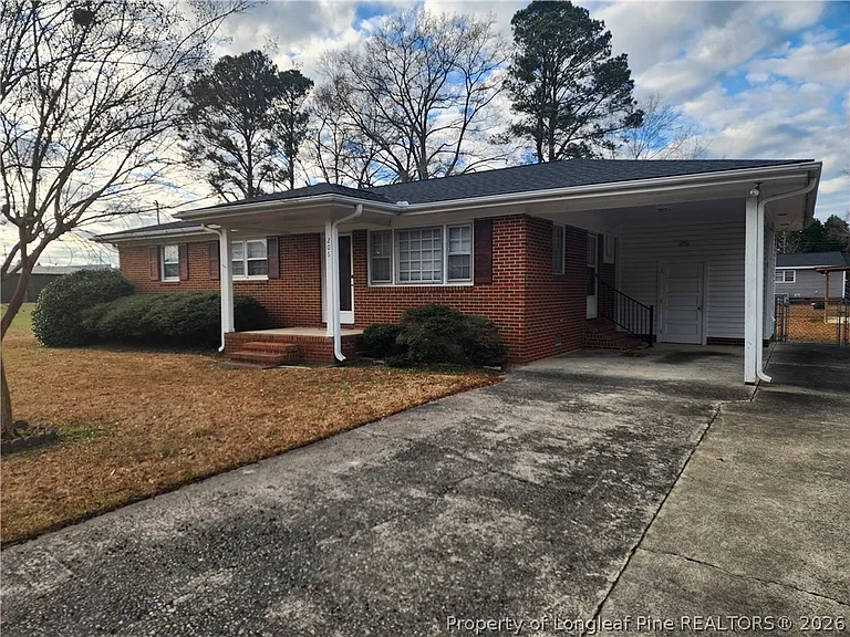 206 Britt St — Photo 2