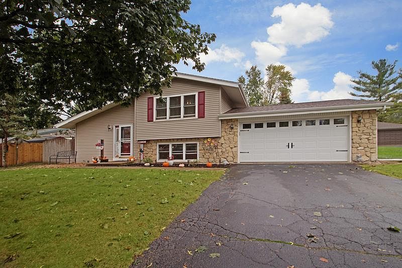 1st image of 23808 S Cottonwood Ln