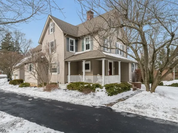 3 New St, Mendham Boro, NJ 07945
