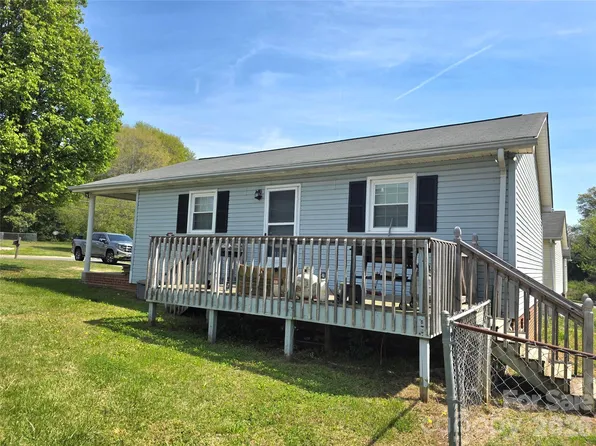 220 E Alabama Ave, Dallas, NC 28016