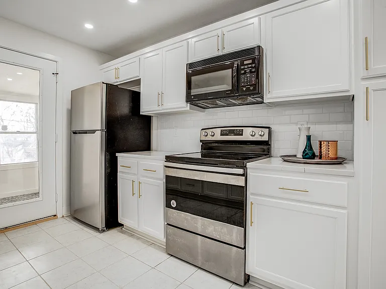 537 Ann Ave — Photo 4