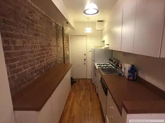 Rented by Sovereign Associates | media 22