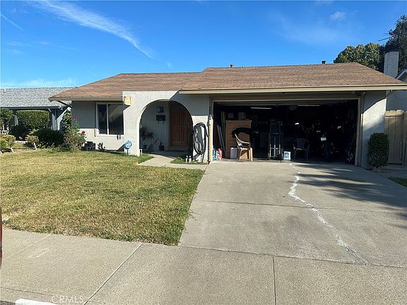 2nd image of 3239 Santa Paula Way
