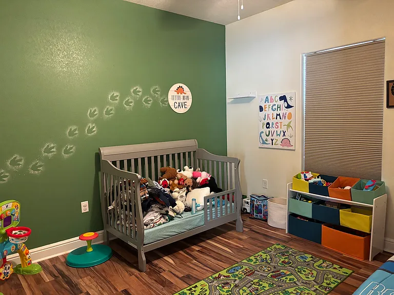 1806 W University Dr — Photo 14