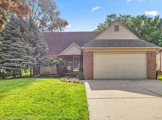 2651 Stephens St, Dearborn, MI 48124