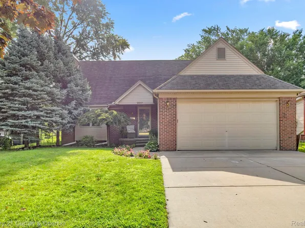 2651 Stephens St, Dearborn, MI 48124