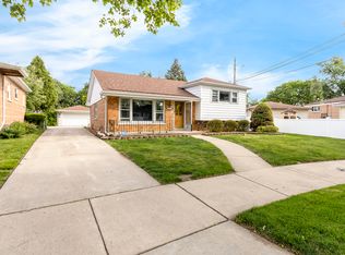 5425 Drury Ln, Oak Lawn, IL 60453
