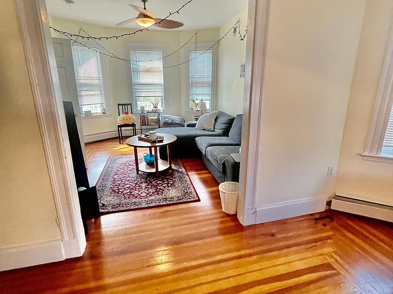 39 Illinois Ave #2 — Photo 3
