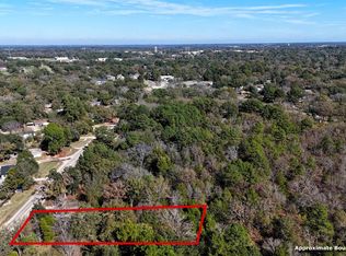 911 W Cayuga Dr, Athens, TX