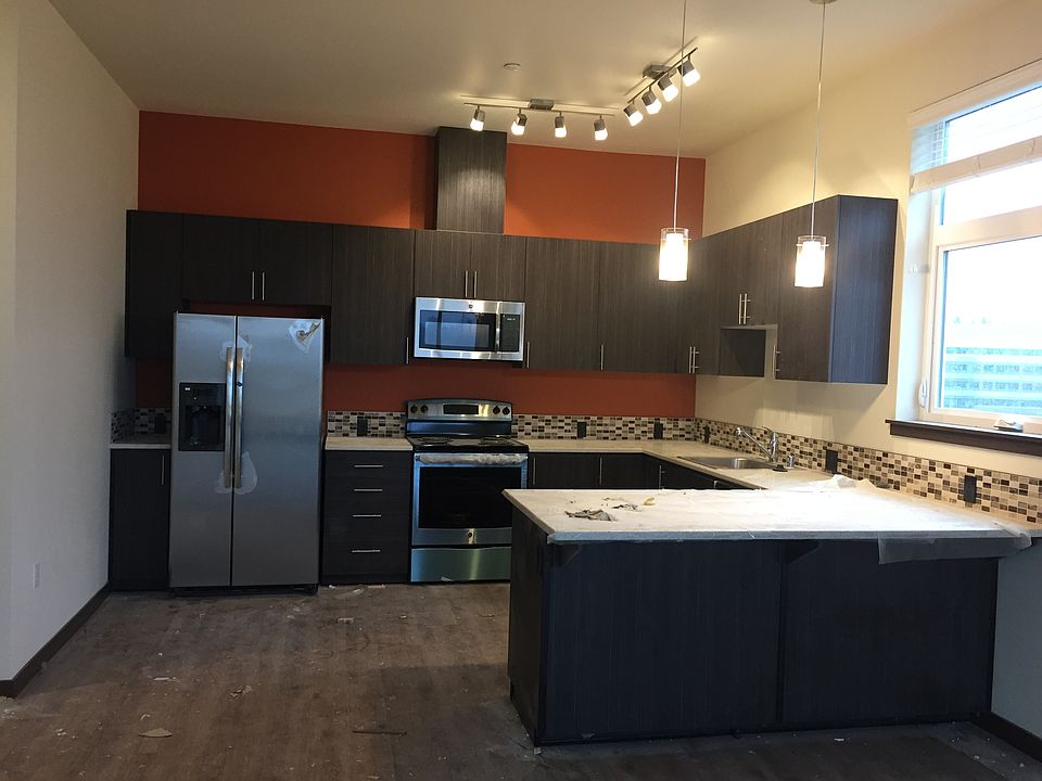 1st image of 736 8th Ave NE Unit 214