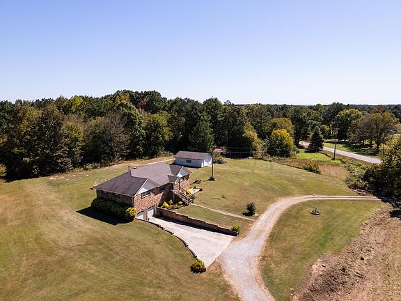 3rd image of 6525 Lagrange Rd