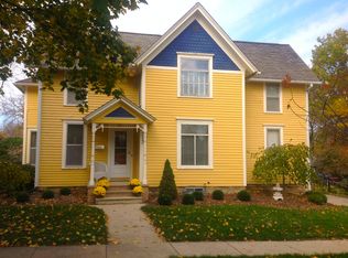 313 3rd Ave NW, Mount Vernon, IA 52314